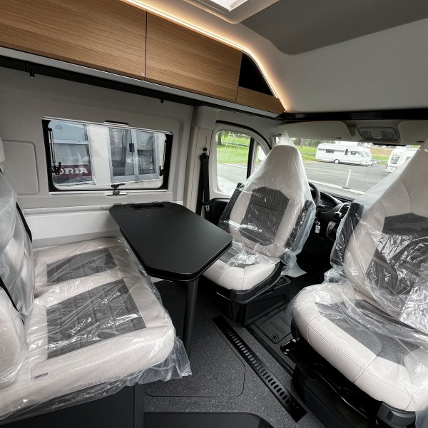 Antoine Caravanes et Camping Car TWIN EDITION 640 SLB Adria