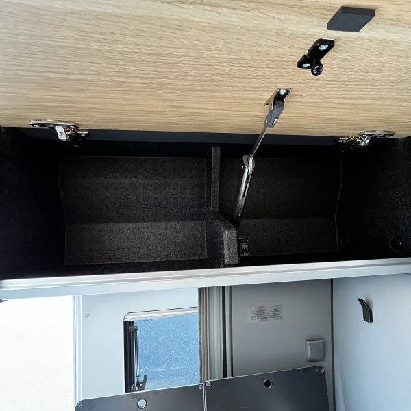 Antoine Caravanes et Camping Car TWIN EDITION 640 SLB Adria