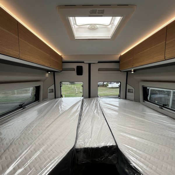 Antoine Caravanes et Camping Car TWIN EDITION 640 SLB Adria
